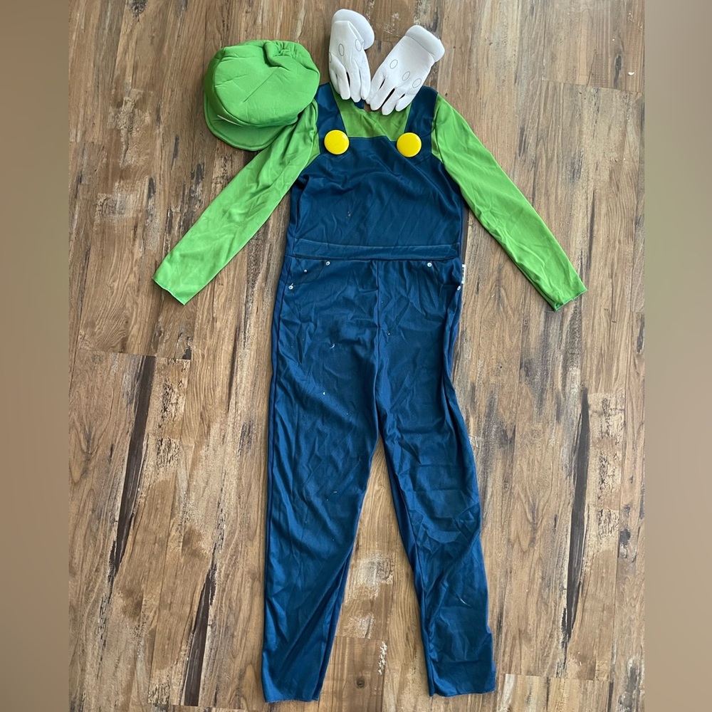 LUIGI - Kids 10/12 Super Mario Costume!